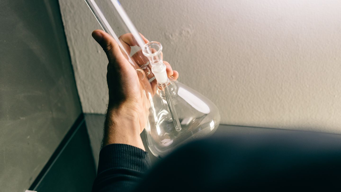 Step-by-Step Guide to Adjusting Your Bong Water Level