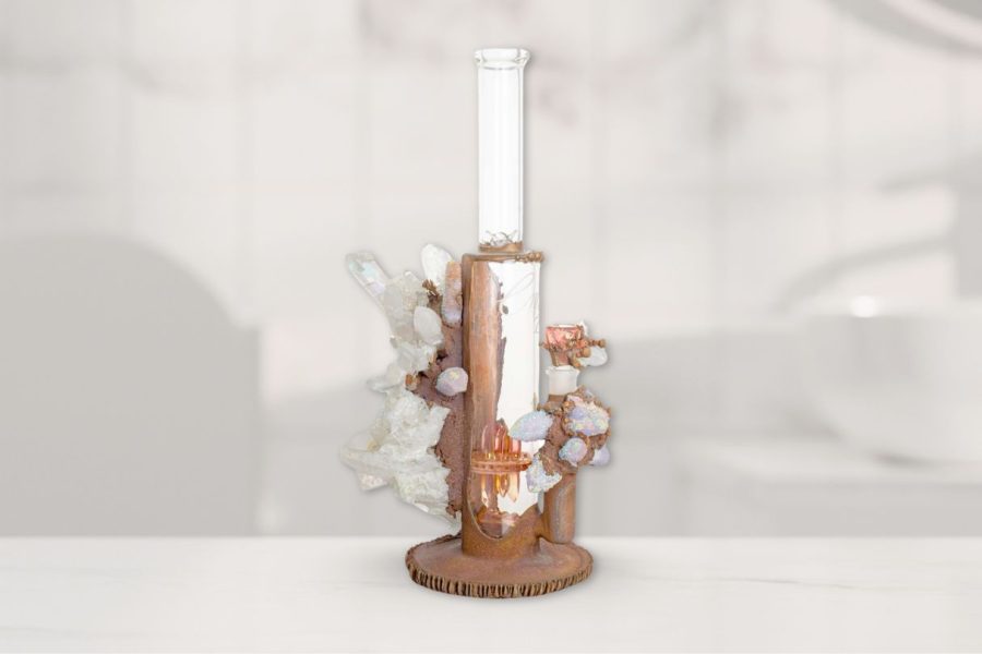 How to Choose Between a Straight Tube Bong and a Beaker Bong
