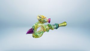 How to Use a Glass Pipe